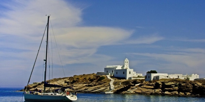 Sifnos - Τα βράχια της Χρυσοπηγής